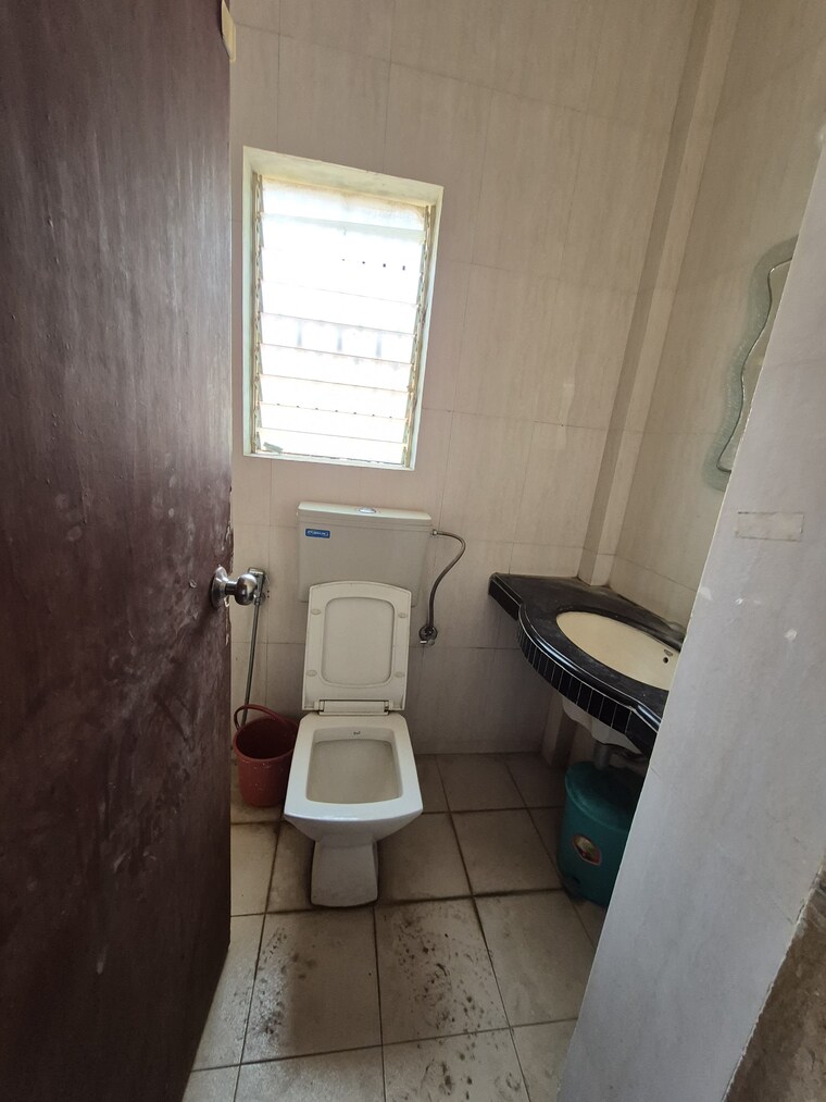 Bathroom, puranik-city 1 Bedroom 350 Sq.Ft. Apartment In Kasarvadavali Thane 9543805