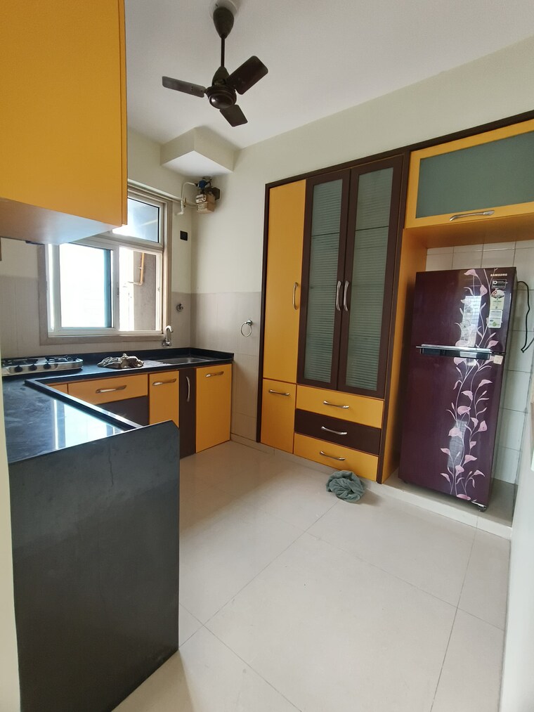 Room, vijay-annex-29 3 Bedroom 122 Sq.Yd. Apartment In Waghbil Thane 9543917