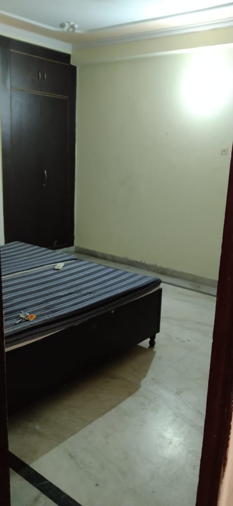 1 Rk+ Extra Room Villa For Rent in RWA Apartments