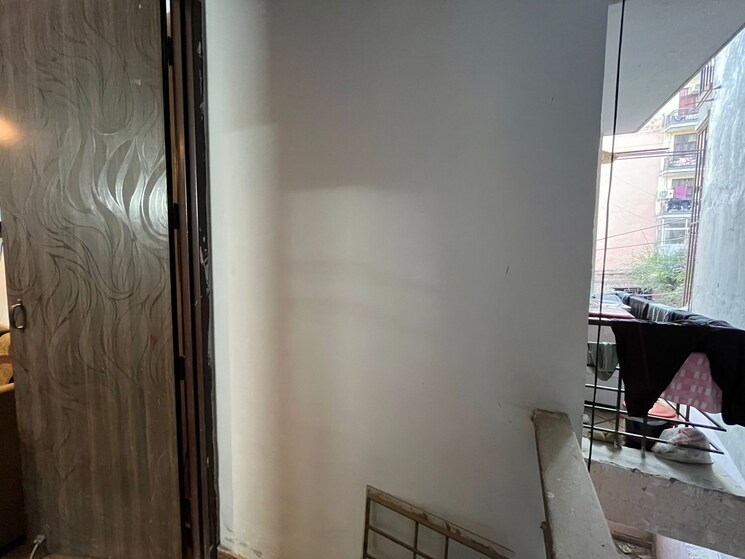 Bathroom, freedom fighters enclave 1 RK 250 Sq.Ft. Builder Floor In Freedom Fighters Enclave Delhi 9543812