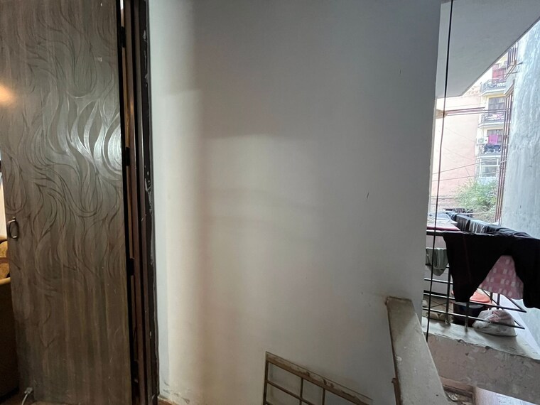 Bathroom, freedom fighters enclave 1 RK 228 Sq.Ft. Builder Floor In Freedom Fighters Enclave Delhi 9543946