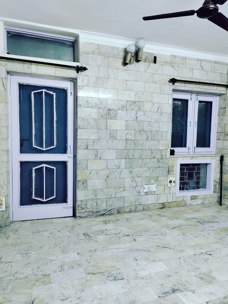 Room, dda-rosewood-apartments 3 Bedroom 1640 Sq.Ft. Apartment In Vasant Kunj Delhi 9543921