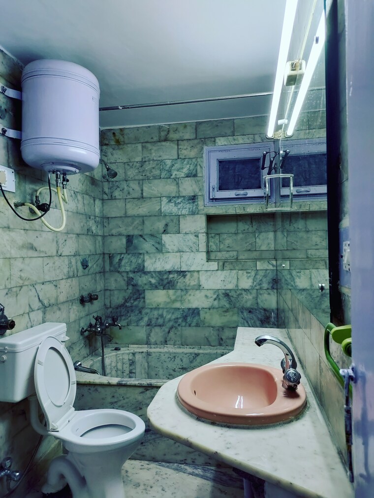 Attached Bathroom, dda-rosewood-apartments 3 Bedroom 1635 Sq.Ft. Apartment In Vasant Kunj Delhi 9543918