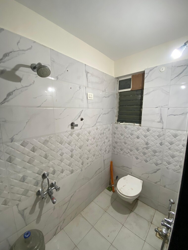 Bathroom, kiwale 2.5 Bedroom 944 Sq.Ft. Apartment In Kiwale Pune 9543865