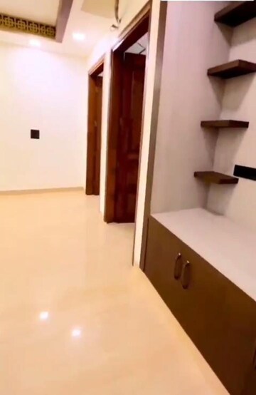 Room in 2 BHK Builder Floor at RPS Palm Drive, Sector 88 – for Rent