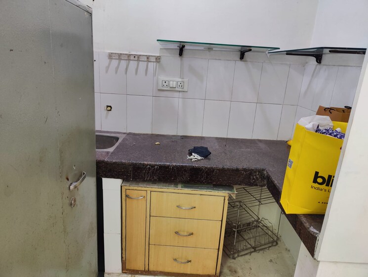 undefined, arun-vihar Studio 300 Sq.Ft. Apartment In Sector 29 Noida 9543928