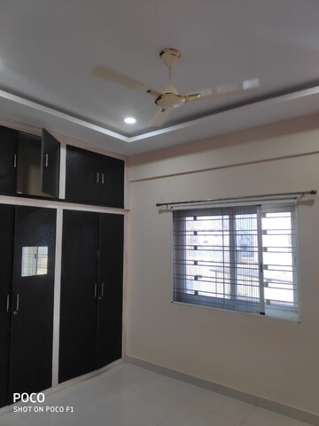 Room in 3 BHK Apartment at Banjara Hills – for Rent