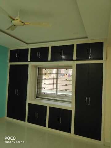 Room in 3 BHK Apartment at Banjara Hills – for Rent