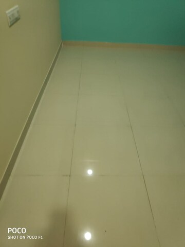 Room in 3 BHK Apartment at Banjara Hills – for Rent