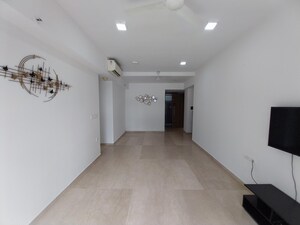 Room in 3 BHK Apartment at Lodha The Park, Worli – for Rent