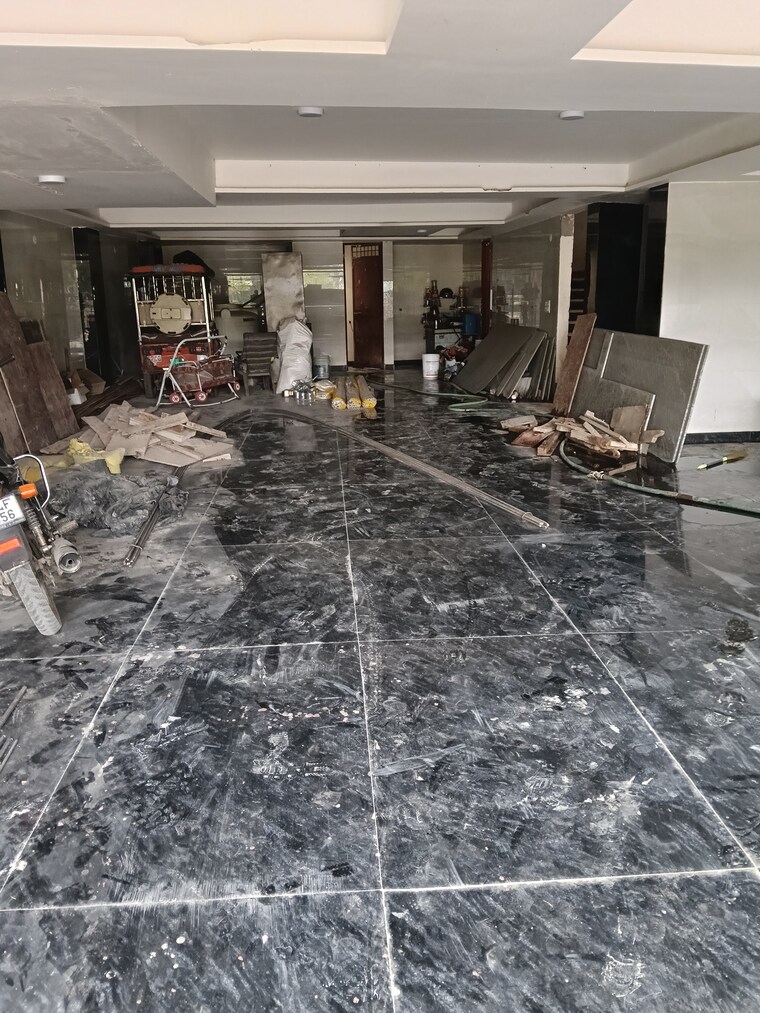  Parking, lajpat nagar 4 Bedroom 200 Sq.Yd. Builder Floor In Lajpat Nagar Ghaziabad 9543984