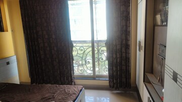 Room in 2 BHK Apartment at Fairmont Palazo, Santacruz East – for Rent