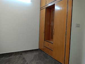 Room in 2 BHK Apartment at Ejipura – for Rent