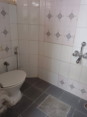Bathroom in 2 BHK Apartment at Ejipura – for Rent