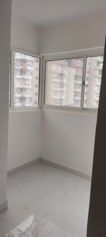 Room in 2 BHK Apartment at Supertech Ecovillage II, Sector 16b Greater Noida – for Rent