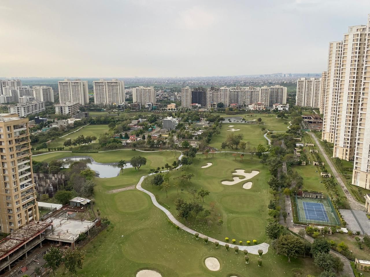 3 BHK 2200 Sq.Ft. Apartment in Jaypee Greens Knight Court