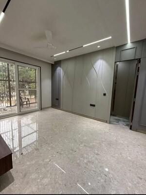 Room in 3 BHK Builder Floor at Ansal Royal Residency, Sector 57 – for Sale