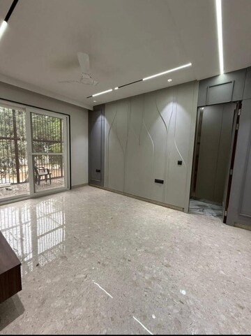 Room in 3 BHK Builder Floor at Ansal Royal Residency, Sector 57 – for Sale