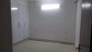 Room in 3 BHK Apartment at Motiaz Royal Citi, Ambala Highway – for Rent