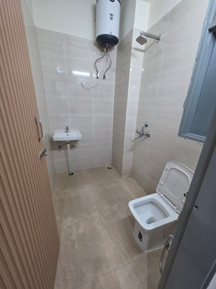 Bathroom, sector 52 1 Bedroom 550 Sq.Ft. Builder Floor In Sector 52 Gurgaon 9544235