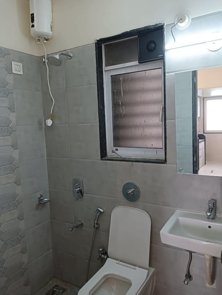 Bathroom, aashna-samadhan 2 Bedroom 501 Sq.Ft. Apartment In Goregaon West Mumbai 9544258