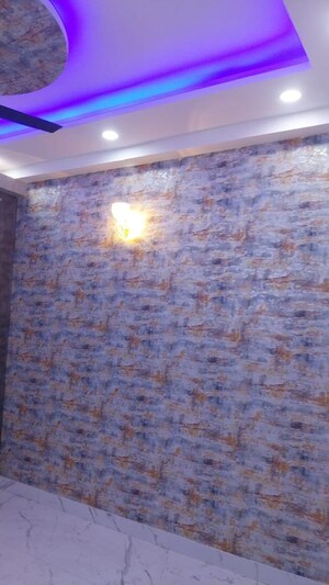 Room in 1.5 BHK Builder Floor at Vasundhara Sector 2b – for Sale