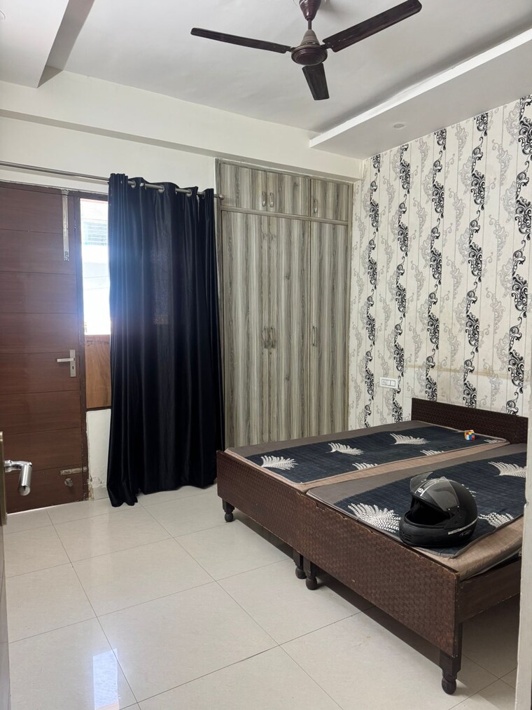 Bedroom, skynet-towers 3 Bedroom 1800 Sq.Ft. Apartment In Patiala Road Zirakpur 9544437