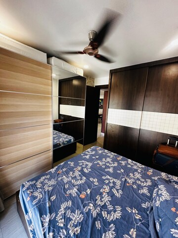 Bedroom in 2 BHK Apartment at Sheth Vasant Oasis, Andheri East – for Rent