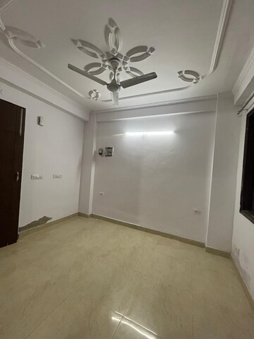 Room in 2 BHK Builder Floor at Saket – for Rent