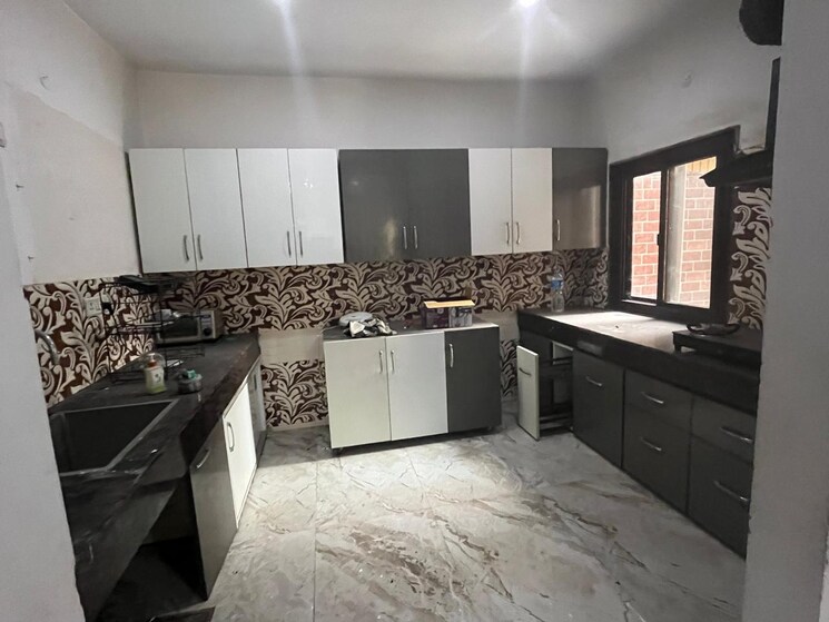 Kitchen, palam vihar 3 Bedroom 2400 Sq.Ft. Independent House In Palam Vihar Gurgaon 9544521