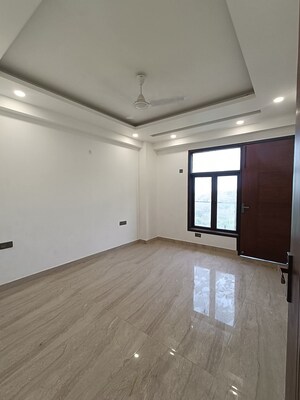 Room in 3 BHK Builder Floor at Chattarpur – for Rent