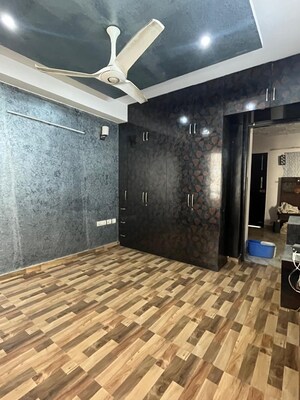 Parking in 3 BHK Builder Floor at Palam Vihar – for Rent