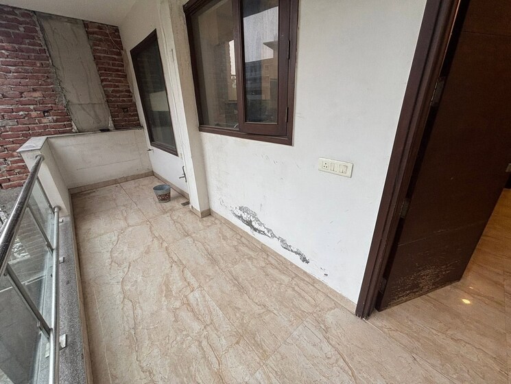 Balcony, chattarpur 3 Bedroom 1150 Sq.Ft. Builder Floor In Chattarpur Delhi 9544599