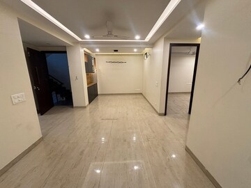 Living Room in 3 BHK Builder Floor at Chattarpur – for Rent