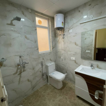Bathroom in 1 BHK Builder Floor at Sector 53 – for Rent