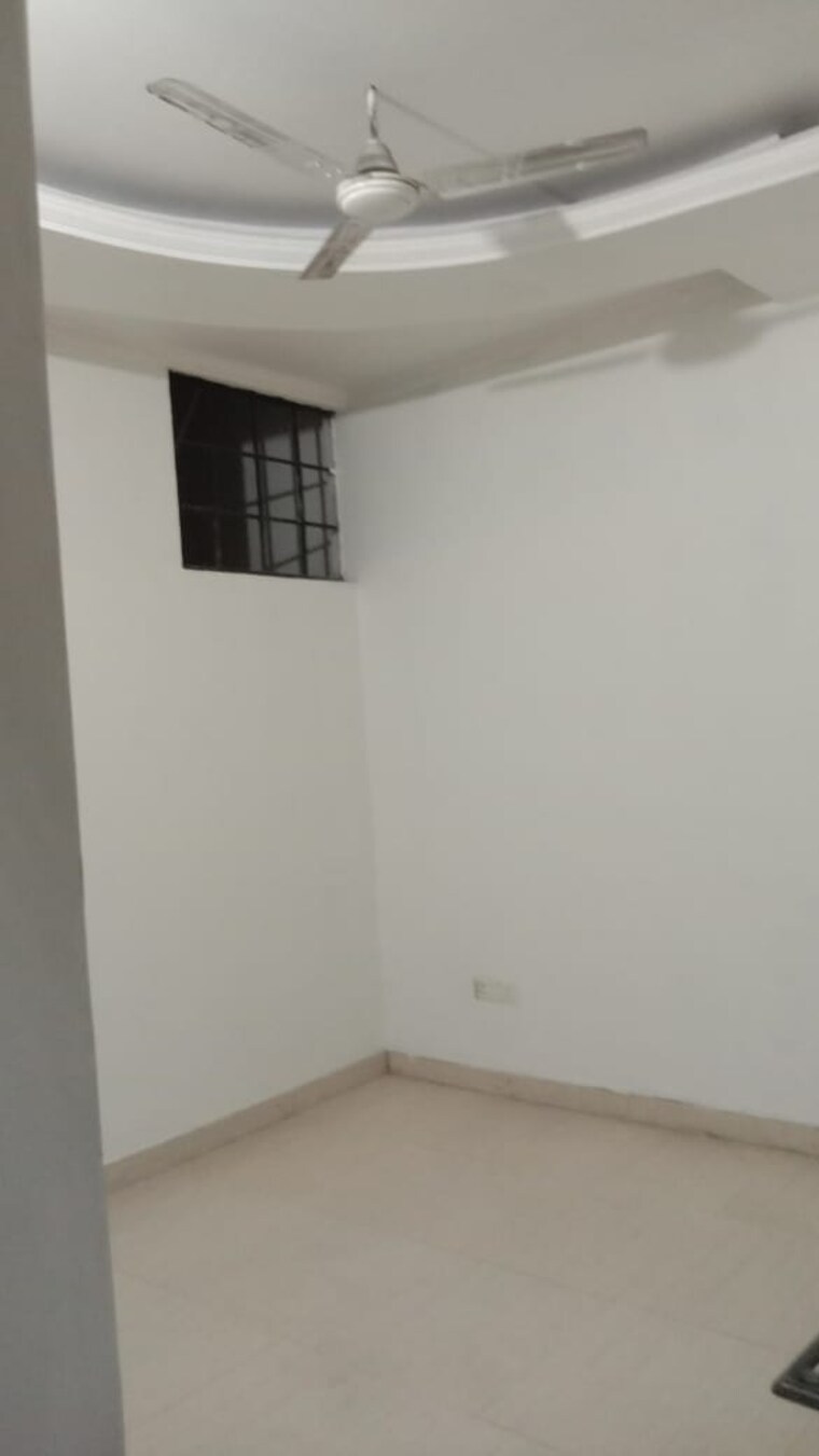 Room, raj nagar raj kunj 6+ Bedroom 165 Sq.Yd. Independent House In Raj Nagar Raj Kunj Ghaziabad 9544822