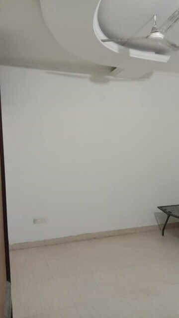 Room in 6+ BHK Independent House at Raj Nagar Raj Kunj – for Sale