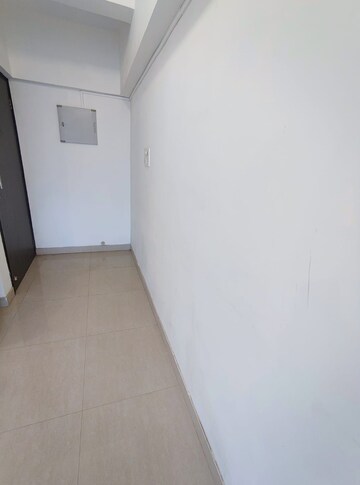 Room in 1 BHK Apartment at Swastik Solitaire, Chembur – for Rent