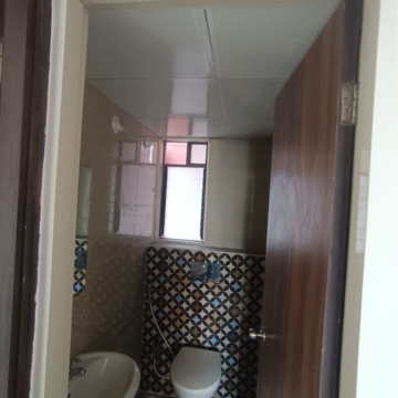 Bathroom in 1 BHK Apartment at Dosti Greater Thane, Purna – for Rent