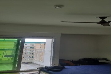Room in 2 BHK Builder Floor at Sector 73 – for Sale