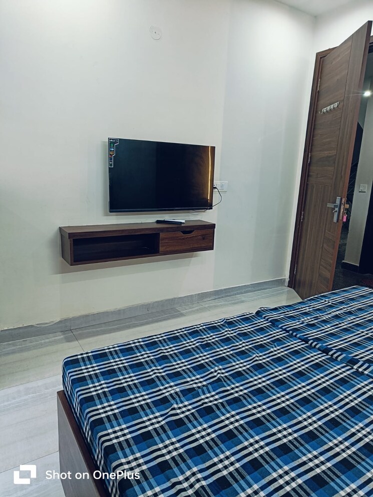 Bedroom, sector 24 1 RK 300 Sq.Ft. Builder Floor In Sector 24 Gurgaon 9544842