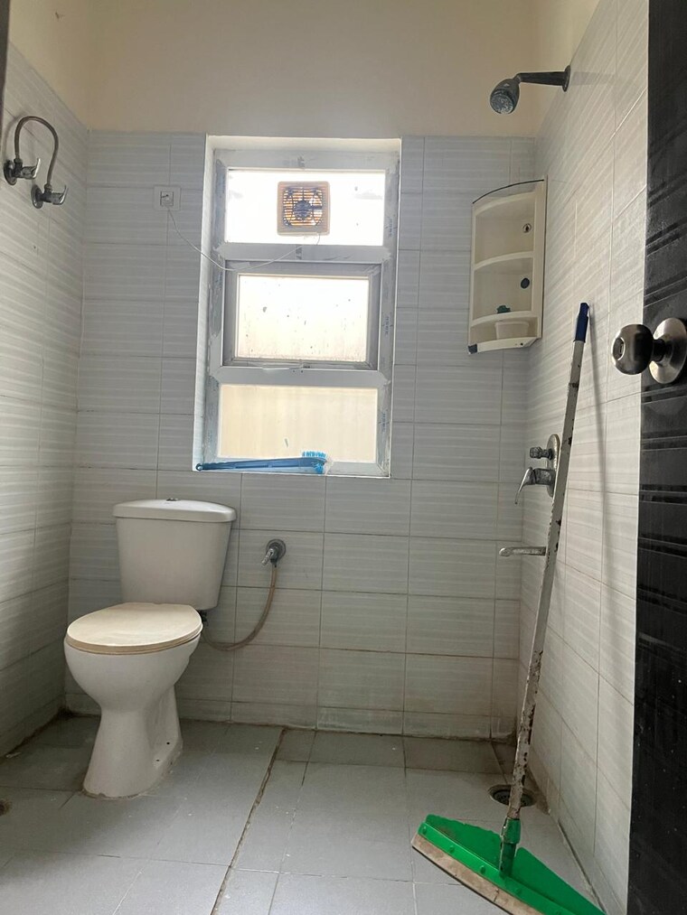 Bathroom, bptp-park-81 3 Bedroom 1778 Sq.Ft. Apartment In Sector 81 Faridabad 9544803