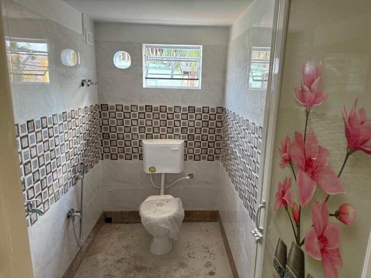 Bathroom, sodepur 2 Bedroom 800 Sq.Ft. Apartment In Sodepur Kolkata 9544862