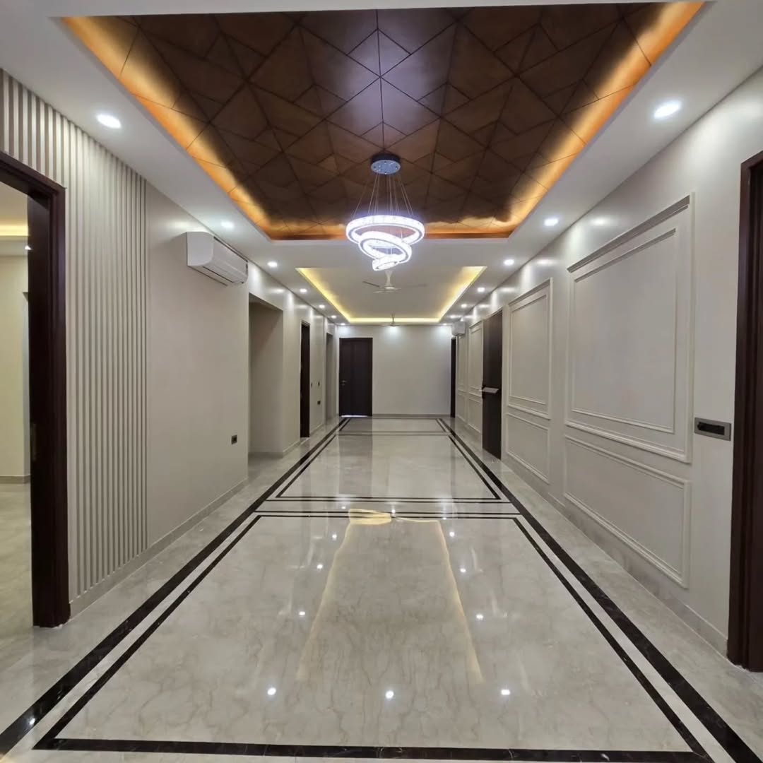 5 BHK Builder Floor For Sale in Baani City Center