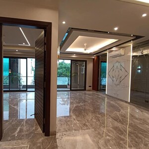 Room in 4 BHK Apartment at Dosti Imperia Phase I, Ghodbunder Road – for Rent