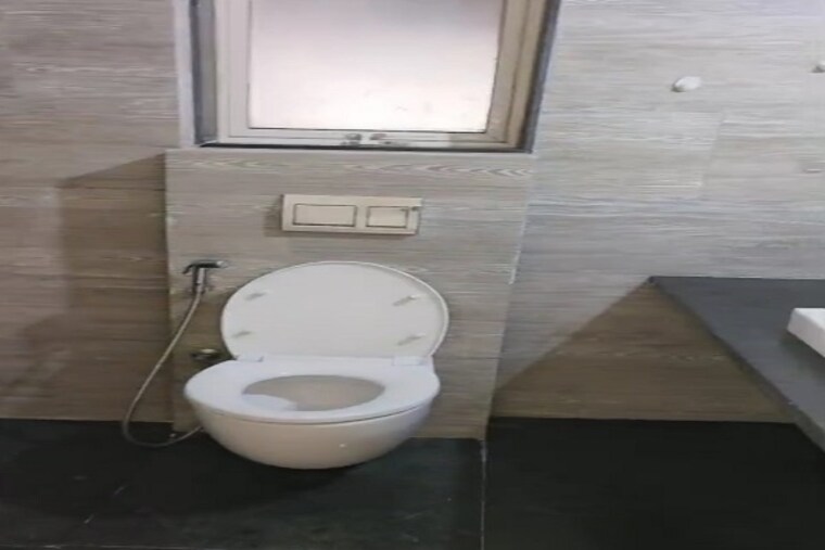 Bathroom, kalpataru-crest 3 Bedroom 989 Sq.Ft. Apartment In Bhandup West Mumbai 9545175