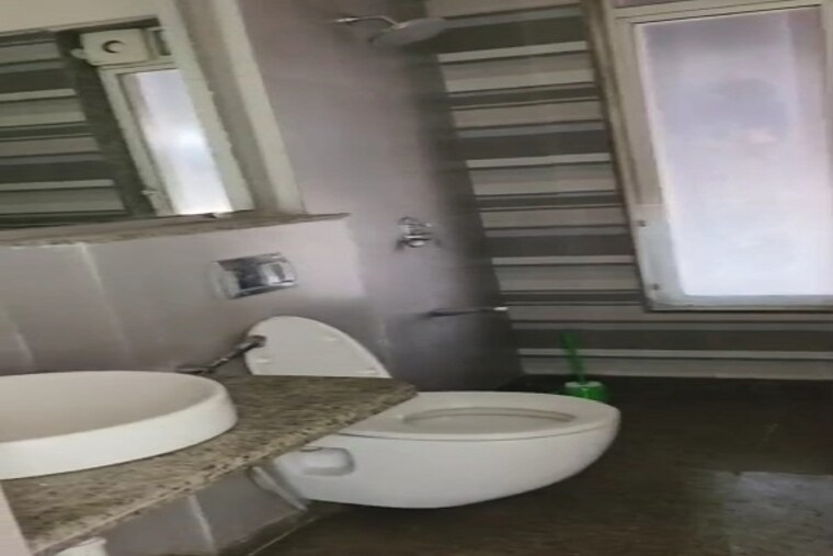 Bathroom, kalpataru-crest 3 Bedroom 989 Sq.Ft. Apartment In Bhandup West Mumbai 9545175