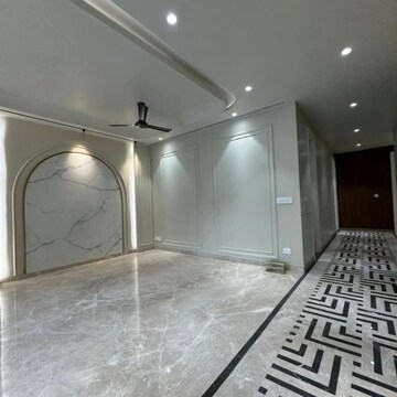 Building Lobby in 4 BHK Builder Floor at Shishta City Centre 92, Sector 92 – for Sale