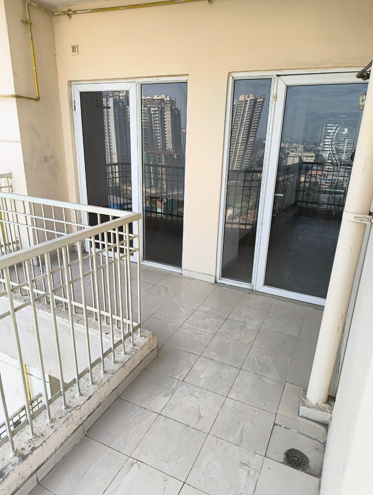 Balcony, ajnara-homes 2.5 Bedroom 1085 Sq.Ft. Apartment In Sector 16b Greater Noida Greater Noida 9545399