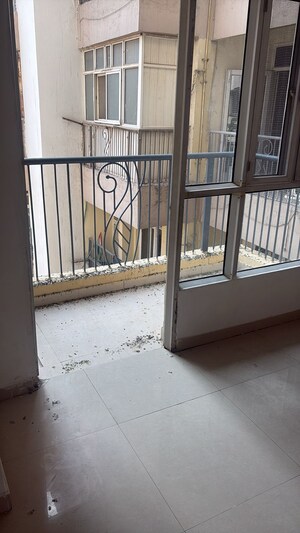 Balcony in 3 BHK Builder Floor at Mohan Meekin Society, Vasundhara Sector 18 – for Sale